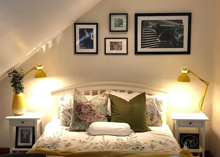 Connemara. 3 Bedroom, 8 Bed, Holiday Home